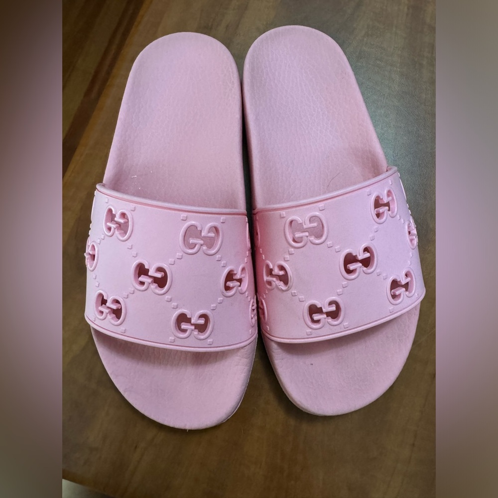 Gucci slides